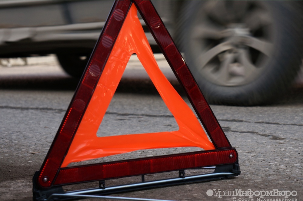 В Челябинске маршрутка с пассажирами насмерть сбила пешехода