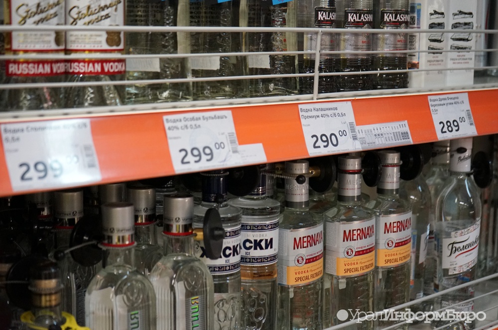 В Тюменской области мужчина украл 22 бутылки водки ради друзей-выпивох