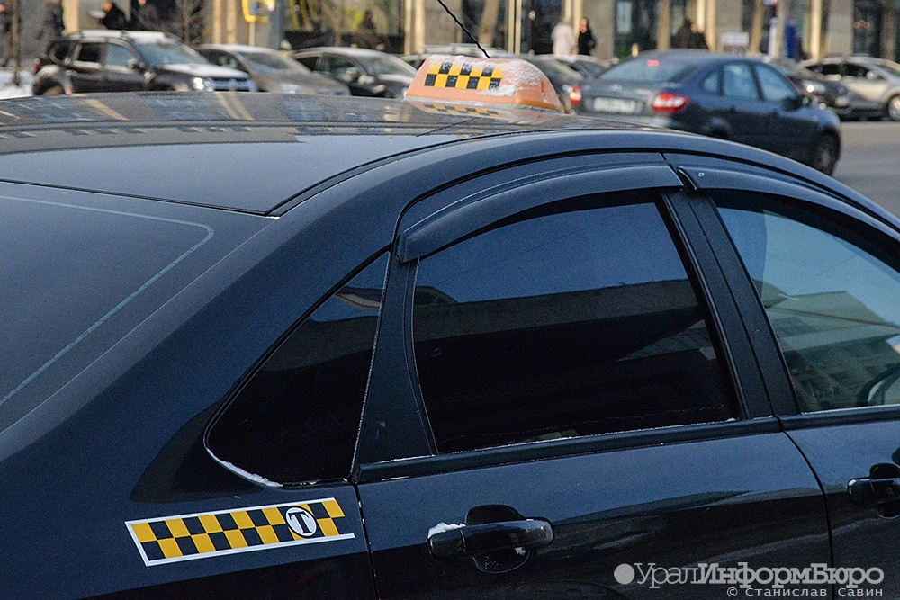 Таксисты Екатеринбурга нашли выгоду в пандемии COVID-19