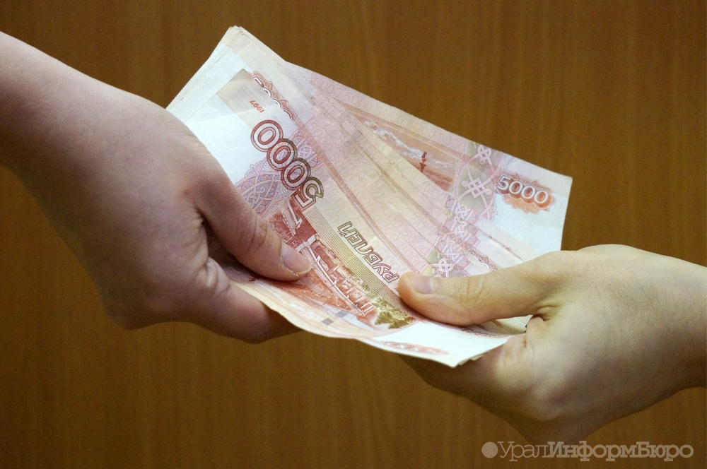 Свердловским городам и селам добавят денег на образование и дороги