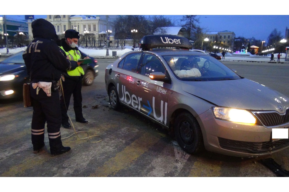 В ДТП на главном проспекте Екатеринбурга пострадала несовершеннолетняя 