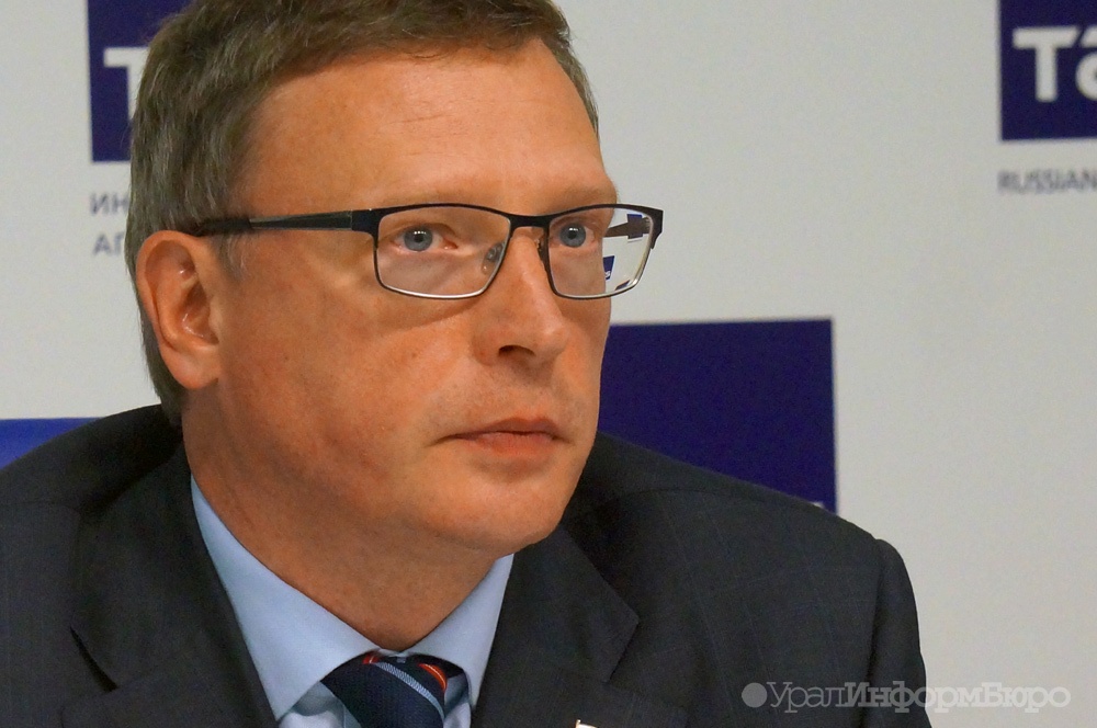 Губернатор Бурков назвал причину, по которой люди пытаются уехать из Омска