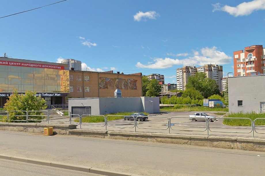 Мэрия Екатеринбурга защитит ДК Лаврова от соседства со 