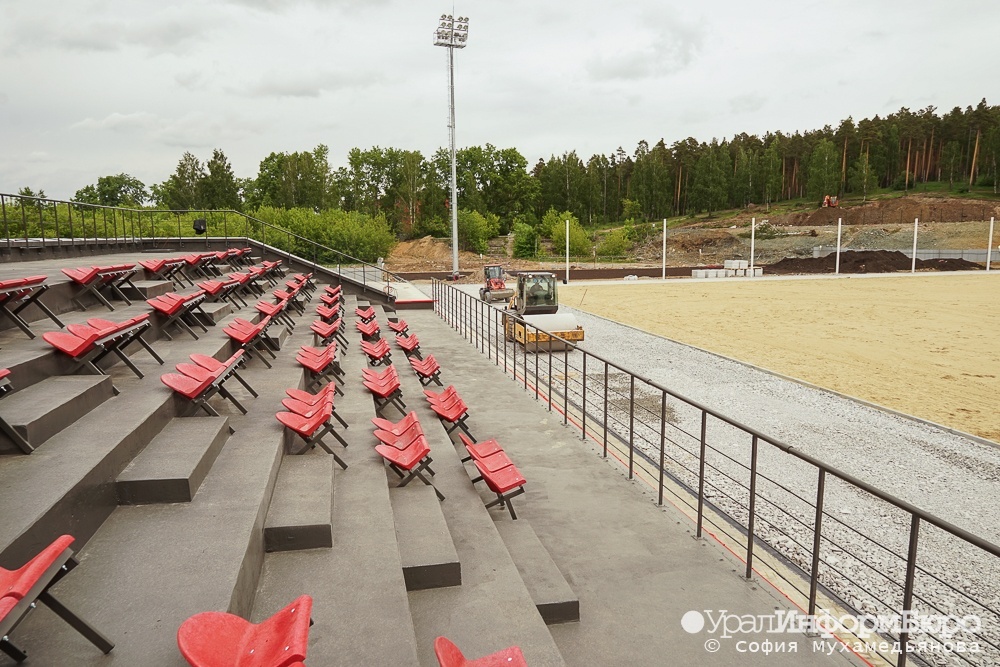 Стадион "Калининец" в Екатеринбурге ждет реконструкция за миллиарды рублей