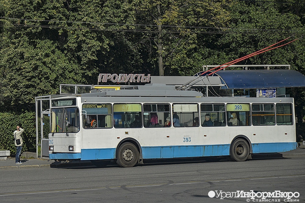 Оборвавший провода большегруз оставил ЦПКиО Екатеринбурга без троллейбуса