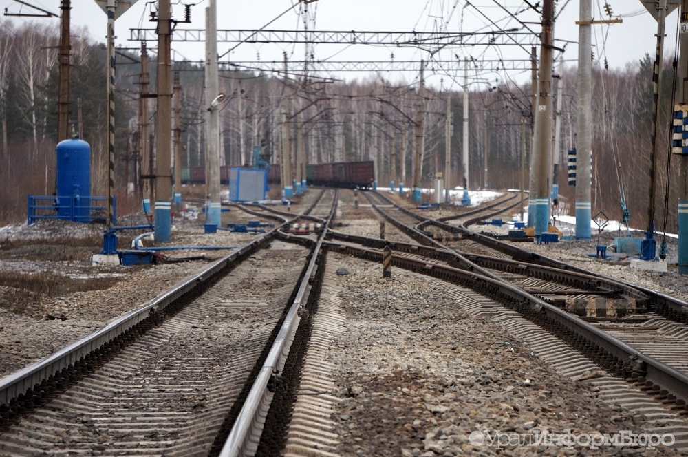 Пассажирский поезд Бишкек – Самара столкнулся с маневровым локомотивом в Казахстане