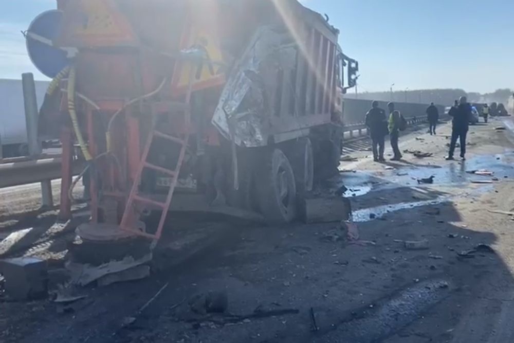 На трассе в Челябинской области произошла массовая авария с грузовиками