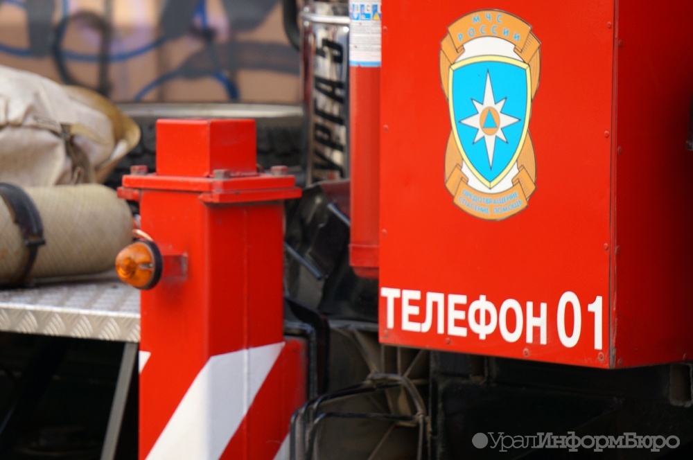 Два человека пострадали при пожаре в воинской части в Екатеринбурге
