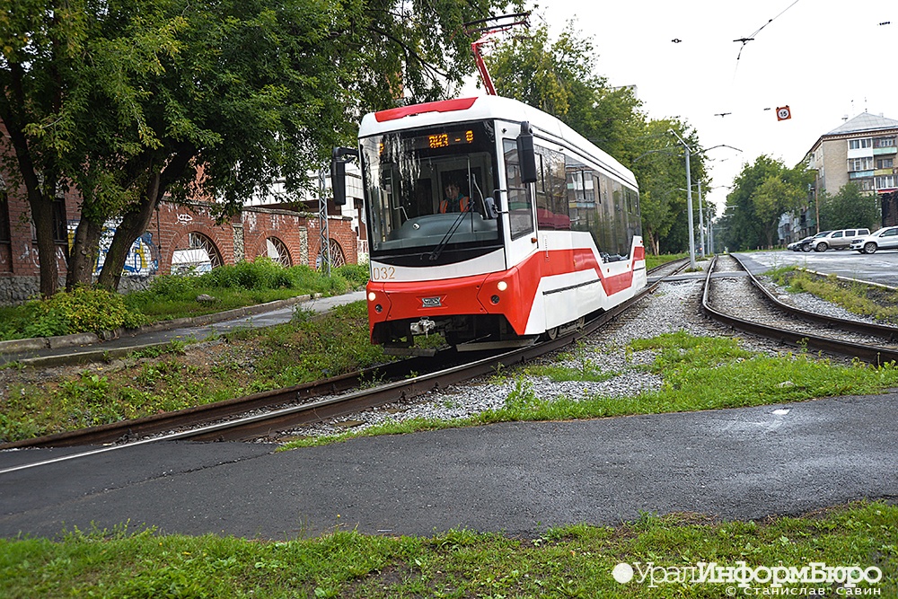 В Екатеринбурге изменятся маршруты трамваев из-за ремонта путей на ВИЗе 