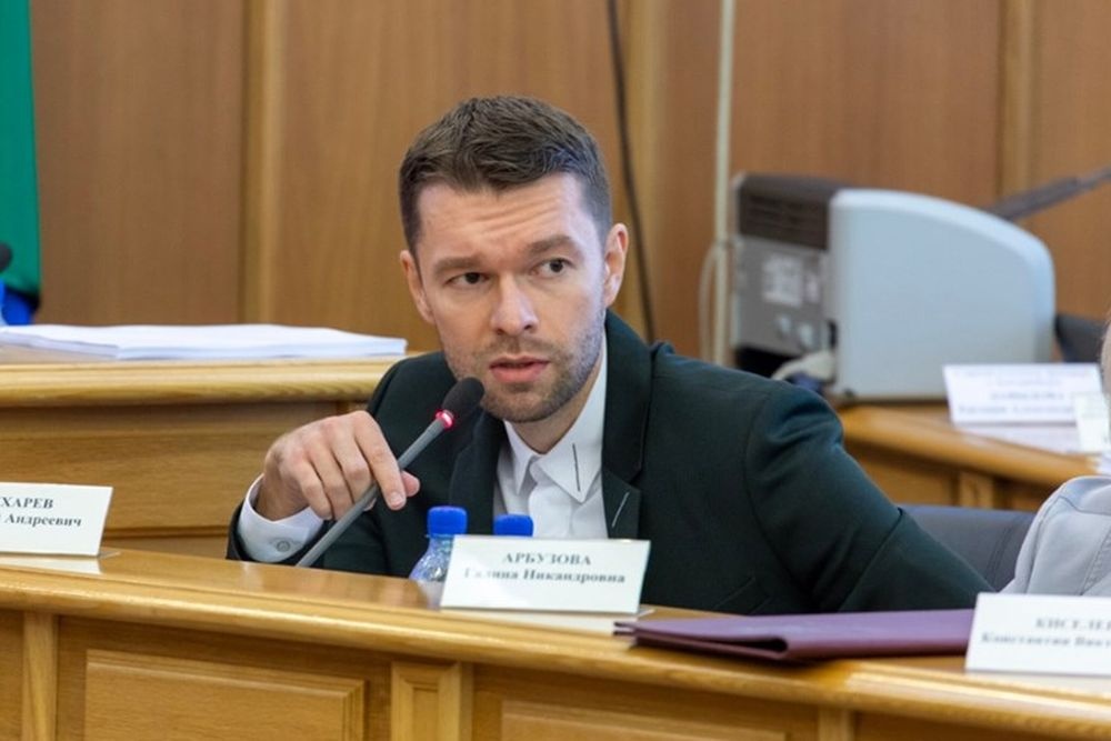 Депутат Вихарев потерял еще одну политическую высоту
