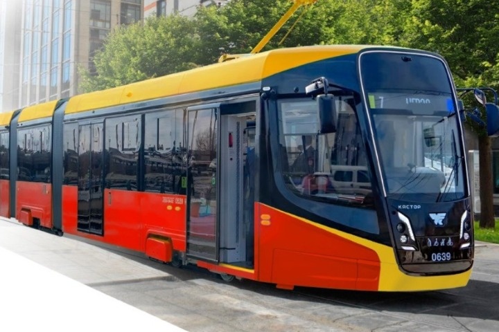 В Екатеринбурге начнет ходить новый трехсекционный трамвай