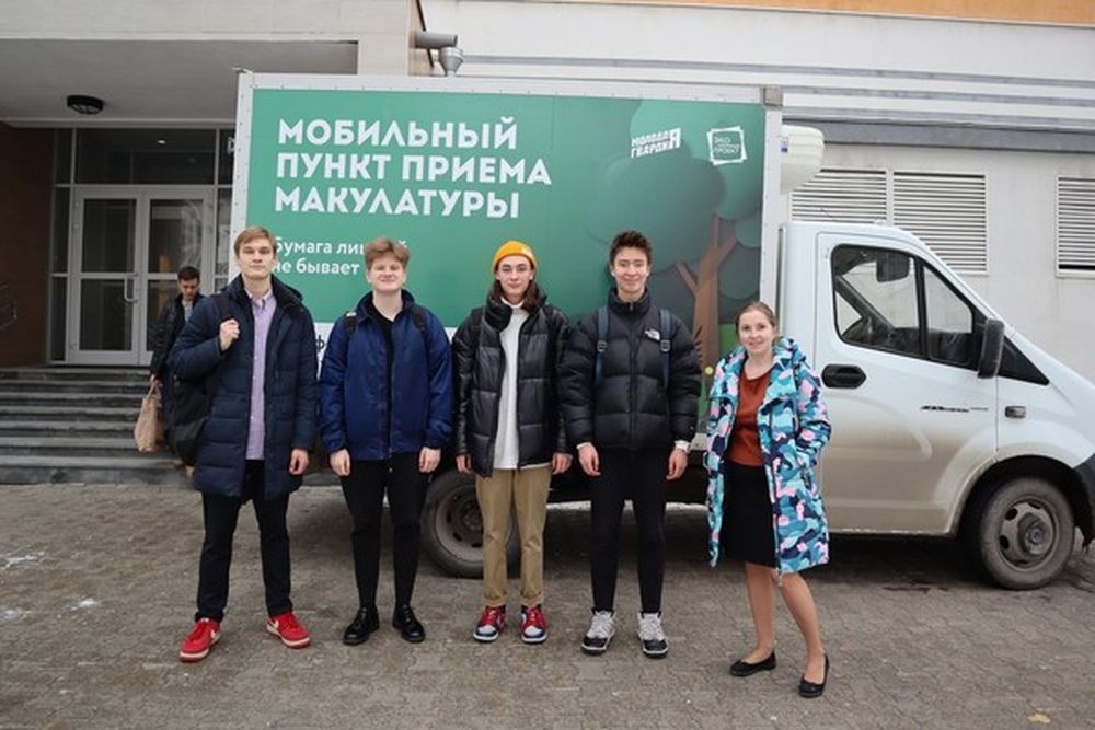 Свердловские молодогвардейцы научились зарабатывать на школьниках