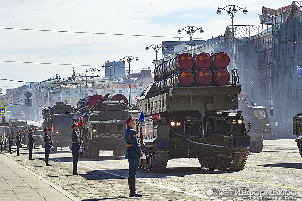 В Екатеринбурге рассказали, какие улицы перекроют для подготовки к параду Победы