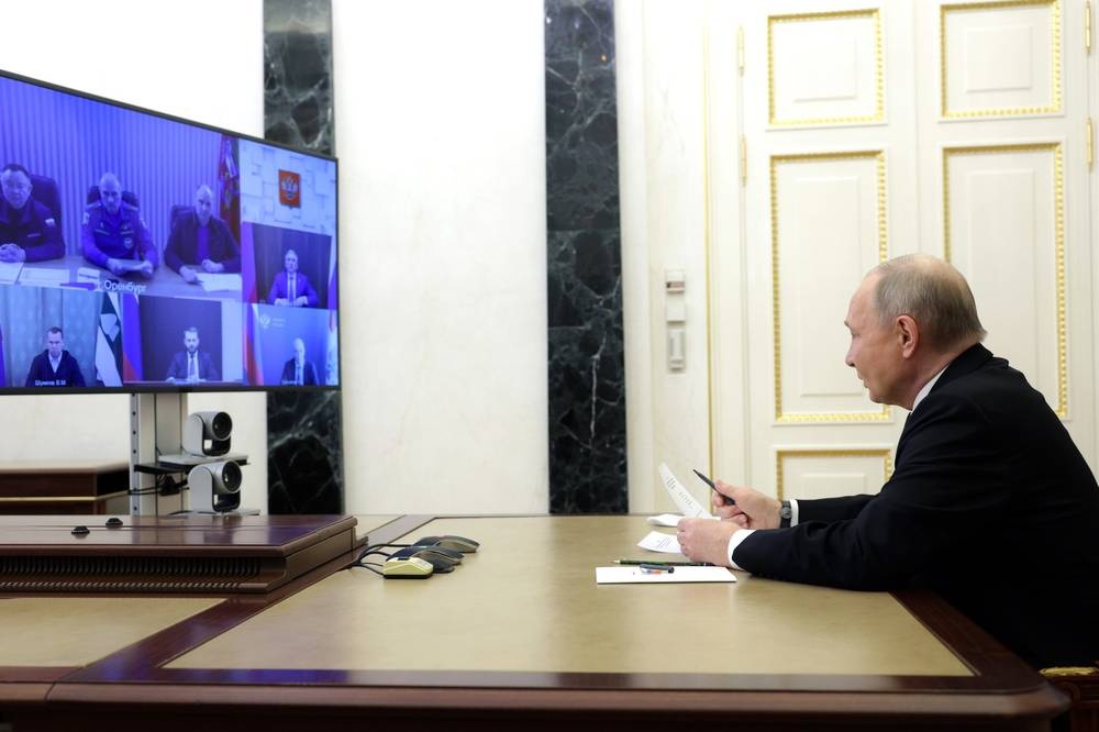 Тюменский губернатор сообщил Путину, что дамбы могут не выдержать грядущий паводок