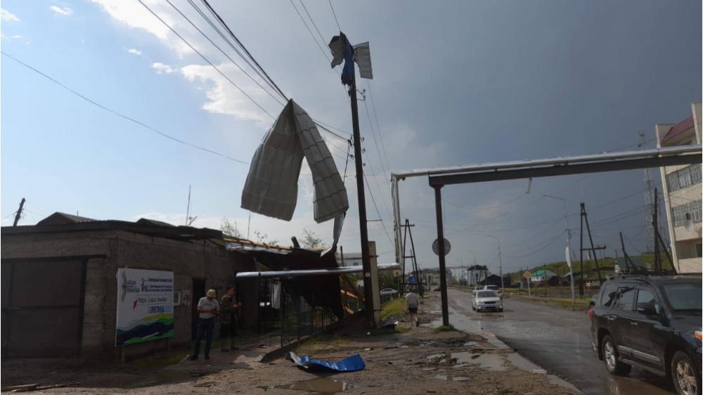 Якутское село накрыло ураганным ветром – пострадали 18 человек
