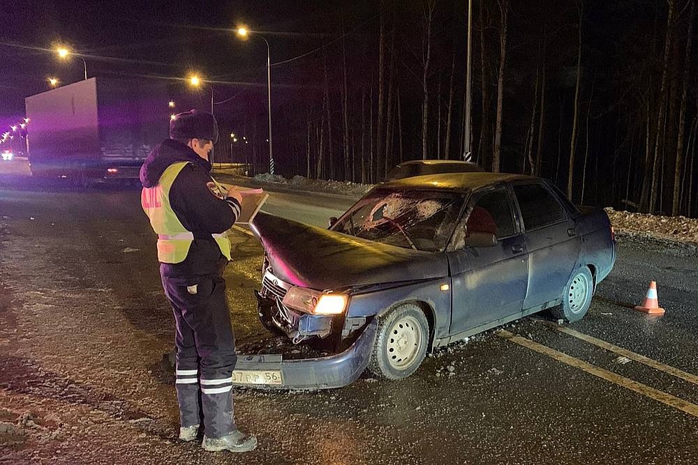 В ДТП под Екатеринбургом пострадали четыре мужчины из одного автомобиля