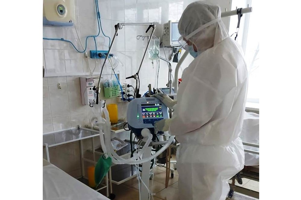 ЕВРАЗ закупил для больниц Нижнего Тагила и Качканара аппараты ИВЛ