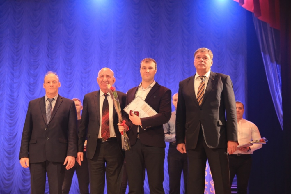 Золотая молодежь уральских предприятий ЕВРАЗа получила награды