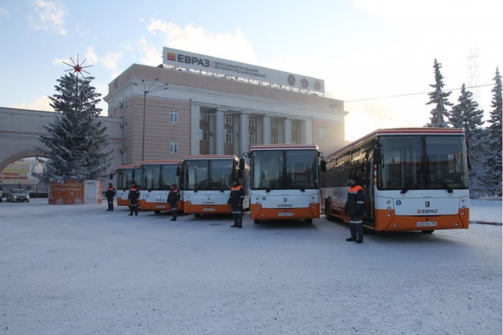 Сотрудникам ЕВРАЗ НТМК добавили комфорта новые автобусы