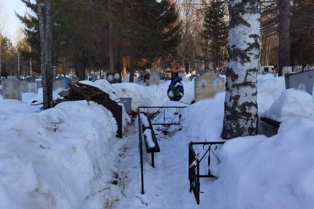 Два жителя Пермского края убили должника и спрятали его труп на кладбище