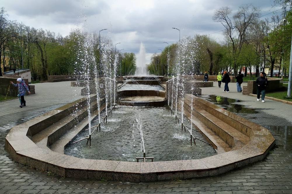 В Челябинске начался сезон фонтанов