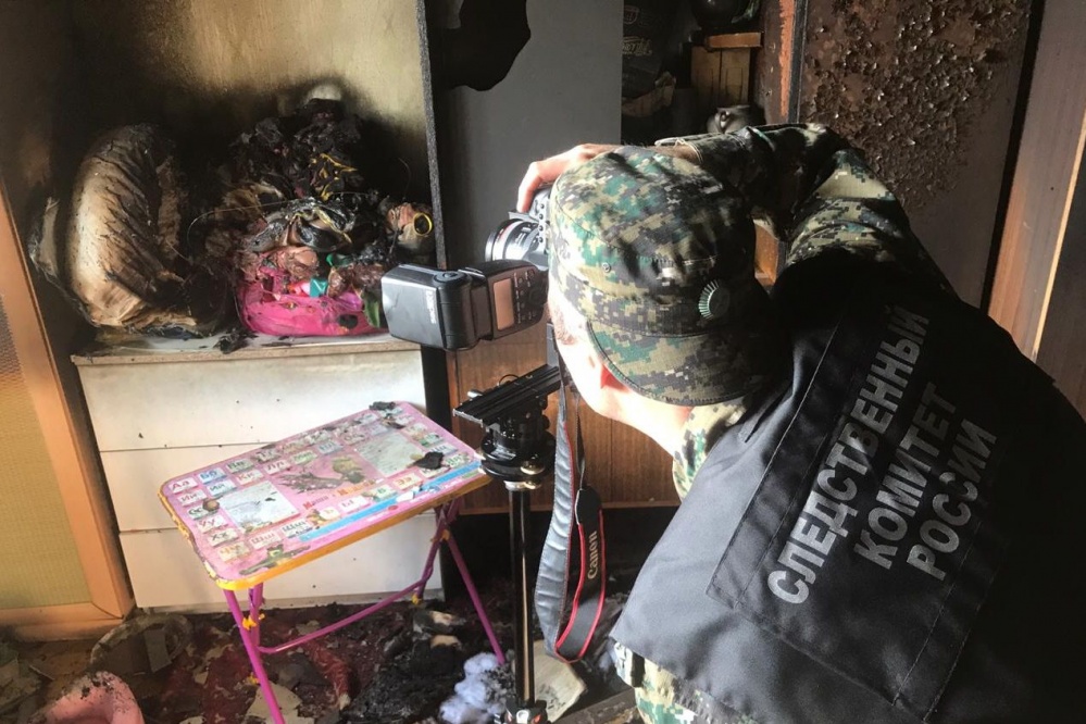 На Урале в пожаре погибли две девочки 