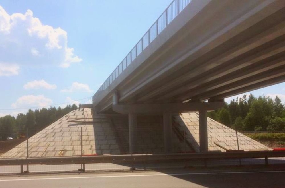 На трассе в районе Первоуральска машины пустят по новому мосту