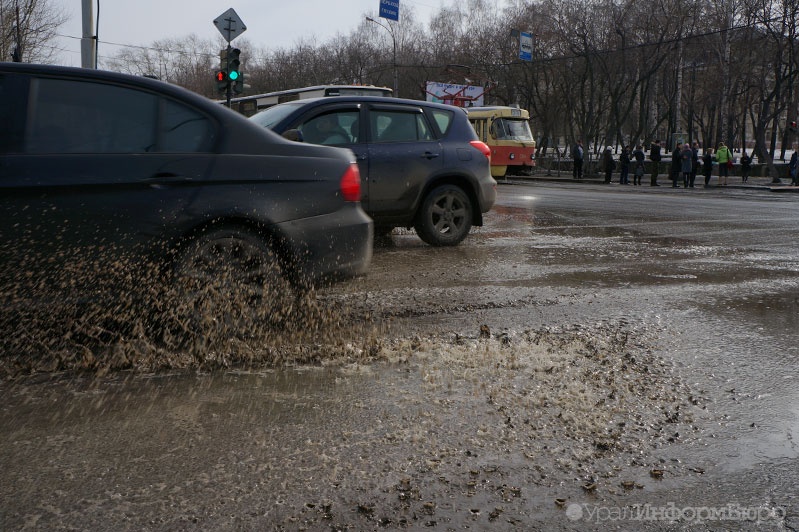 В Екатеринбурге пообещали проявить "пролетарскую ненависть" в борьбе с грязью