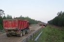 Грузовики пустили по аварийному участку трассы Тюмень - Ханты-Мансийск