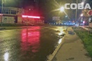 В Екатеринбурге прорыв трубы заблокировал проезд по Московской