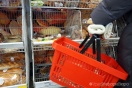 Правительство РФ "заморозило" продуктовую корзину до 2021 года