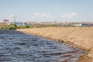 ММК разделил Магнитогорское водохранилище дамбой