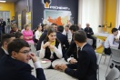 "Лестница к успеху" помогла ученикам новоуренгойских "Роснефть-классов"